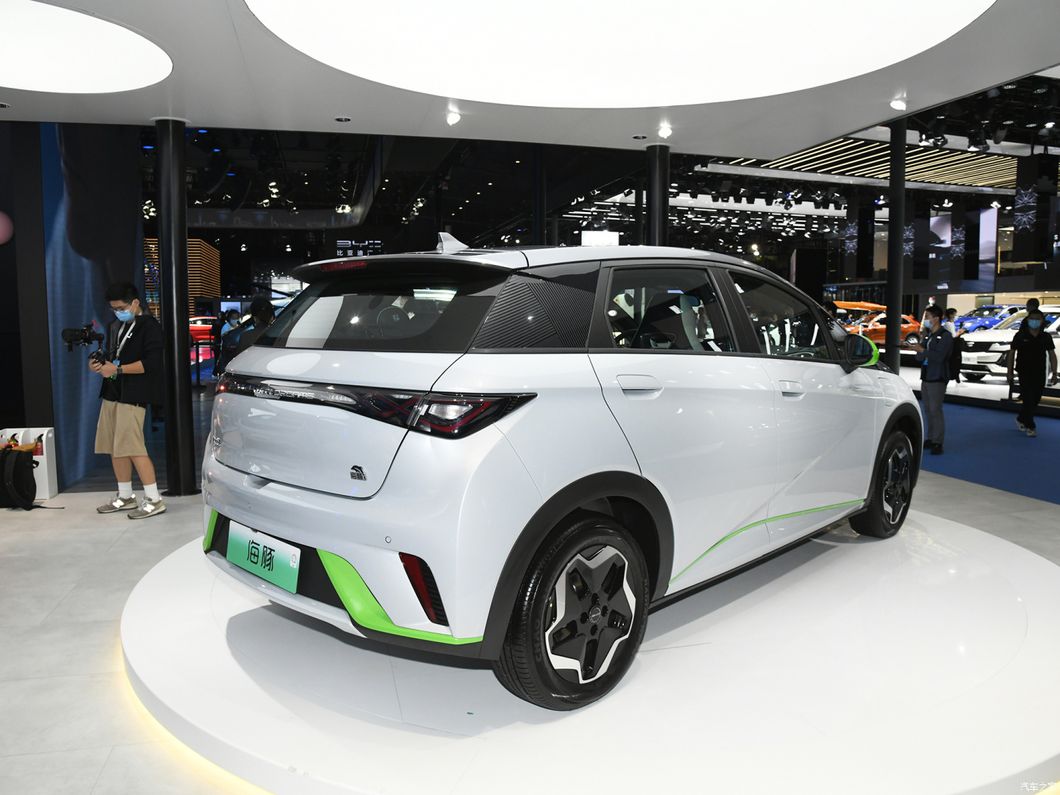 2022 Byd Dolphin Active Version Ea1 Atto 2 Wholesale Mini EV Small Electric Car