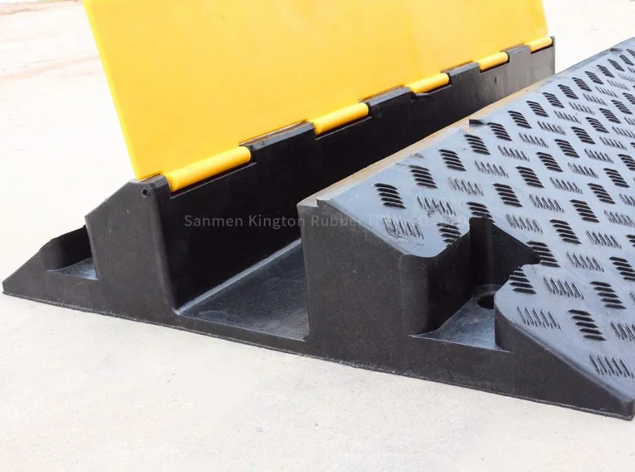 Traffic Safety Product 1 Channel Rubber Cable Protector for Road Safety