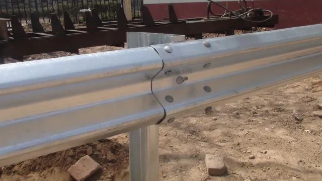 Manufacturer Supply Beam Corrugated Highway Guardrail
