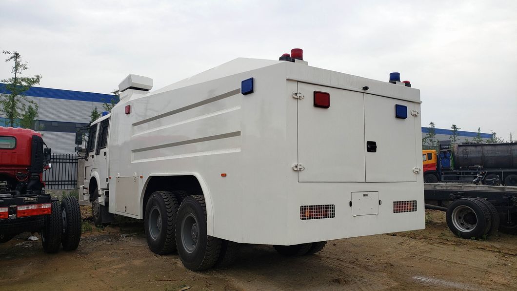 Benz Iisuzu 6X4 Riot Dispersal Vehicle 8000liter Anti Riot Dispersal Vehicle