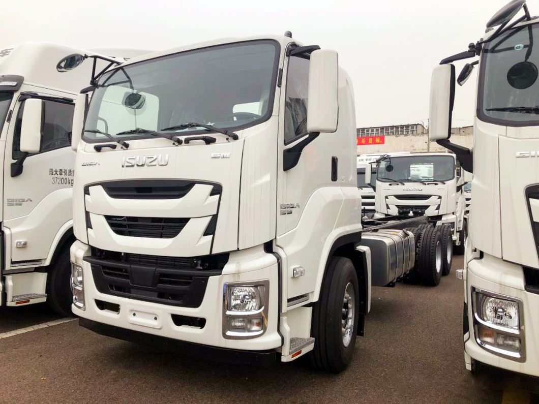 Iisuzu 4X2 6X4 8X4 Van Truck Warehouse Wagon Bar-Type Truck