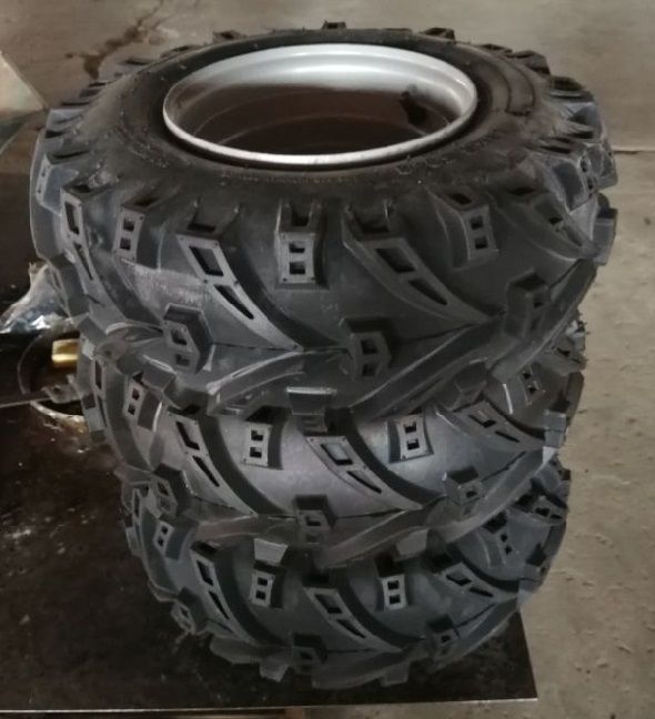 High Quality ATV Tyre with 400-8