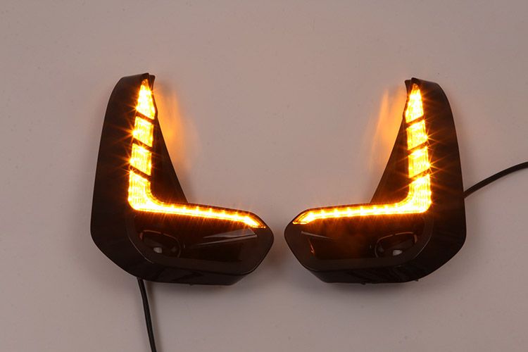 Plastic Material Pick up Truck Fog Light for Toyota Hilux Revo 2021
