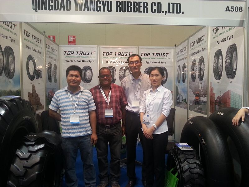 Size 21L-24 Top Trust Brand Industrial Forklift Backhoe Loader Grader Tractor Trailer Tubless Inflated R4 Bias Diagonal Tire