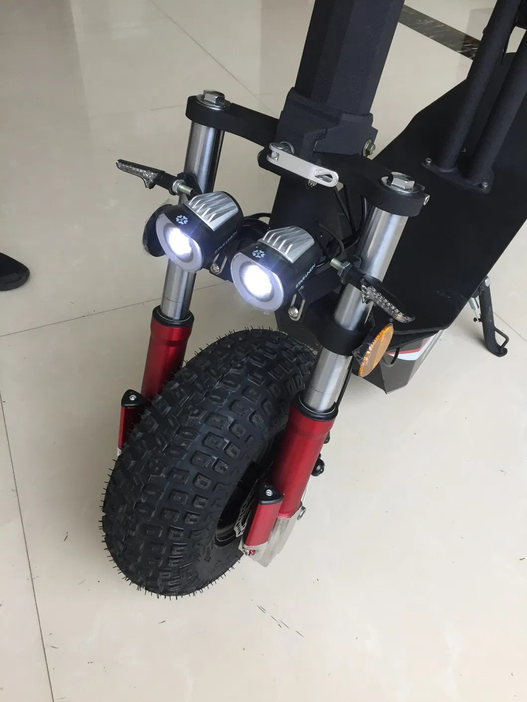 Scooter &eacute; Lectrique De Moto Tout-Terrain &agrave; Deux Roues 60V 2000W