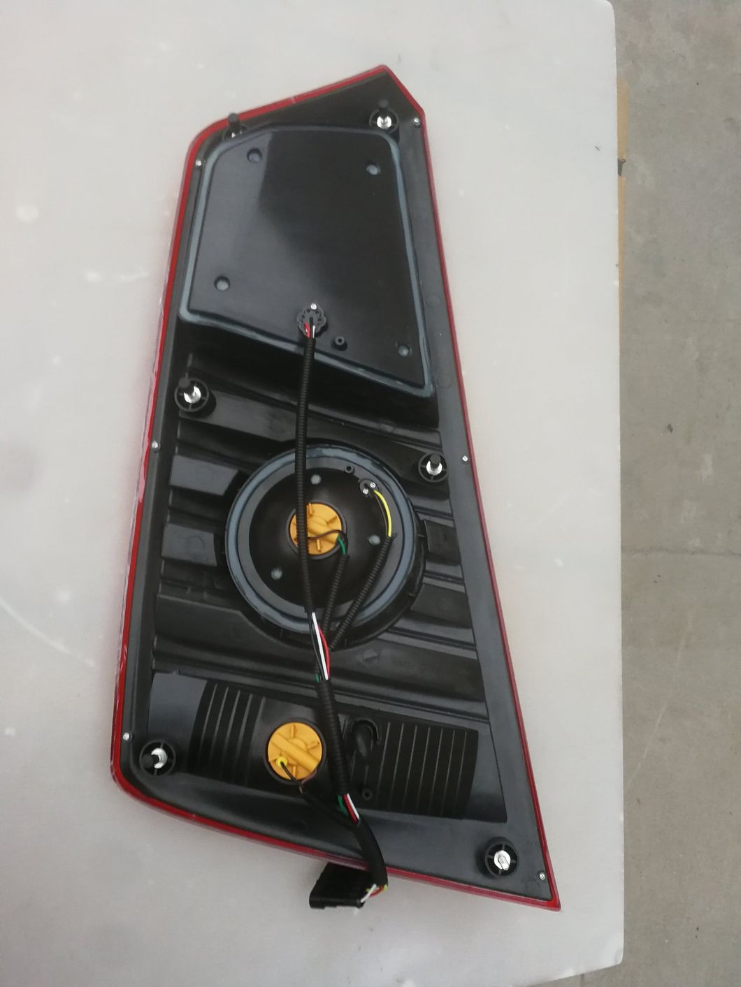Yu Tong Bus Parts Rear Tail Light for 6127h9 Hc-B-2031