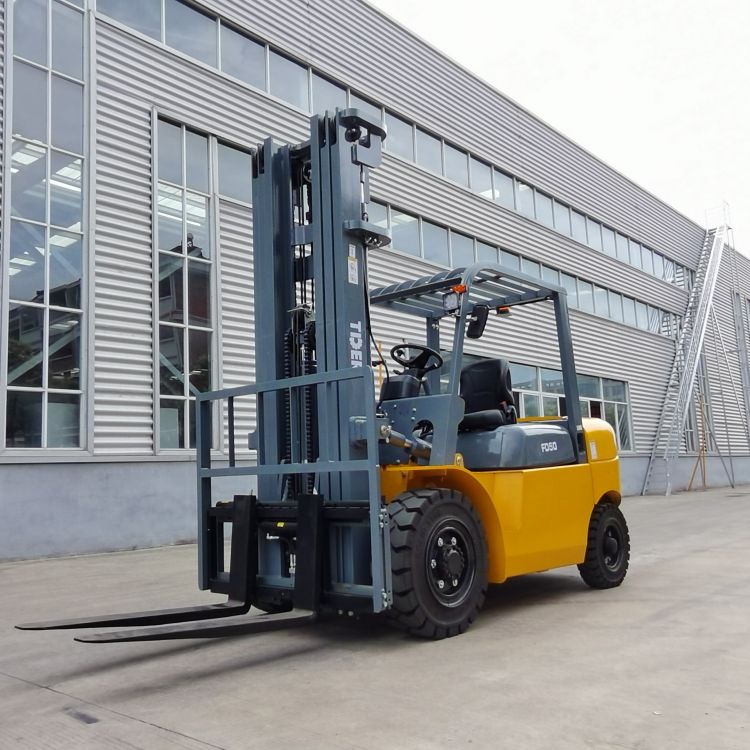5t - 10t 5000 Kg Optional Attachment 5 Ton Diesel Forklift