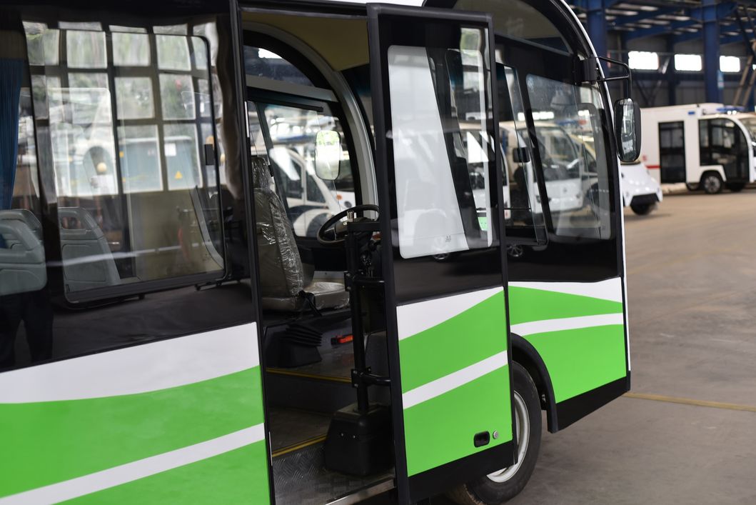 China Factory 450km Long Mileage 153.6V620ah 95.2kwh LFP Lithium Battery 15kw Motor Super Charge 17 Seats Electric Sightseeing Bus Sightseeing Car Mini Bus F17L