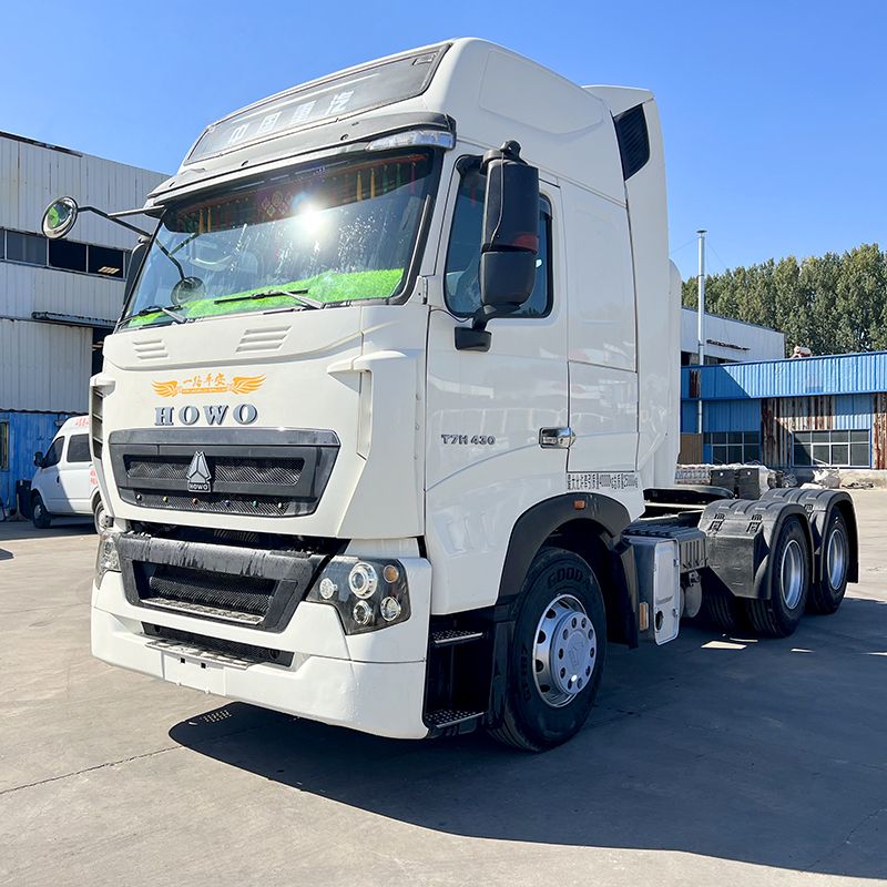 Sinotruk HOWO T7h 6X4 Natural Gas Tractor Truck Head Used 10 Wheeler Trailer Tractor Truck for Sale in Uzbekistan