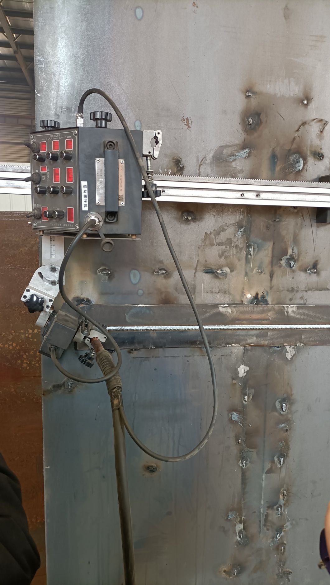 Orbital Track Pipe Welding Machine for Big Diameter Pressure Vessel