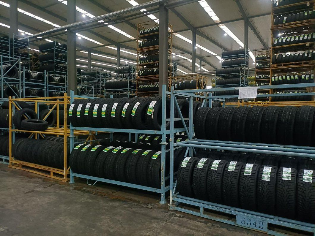 Durun 10.00r20 16pr Yth1 Trucktire with 3 Grooves