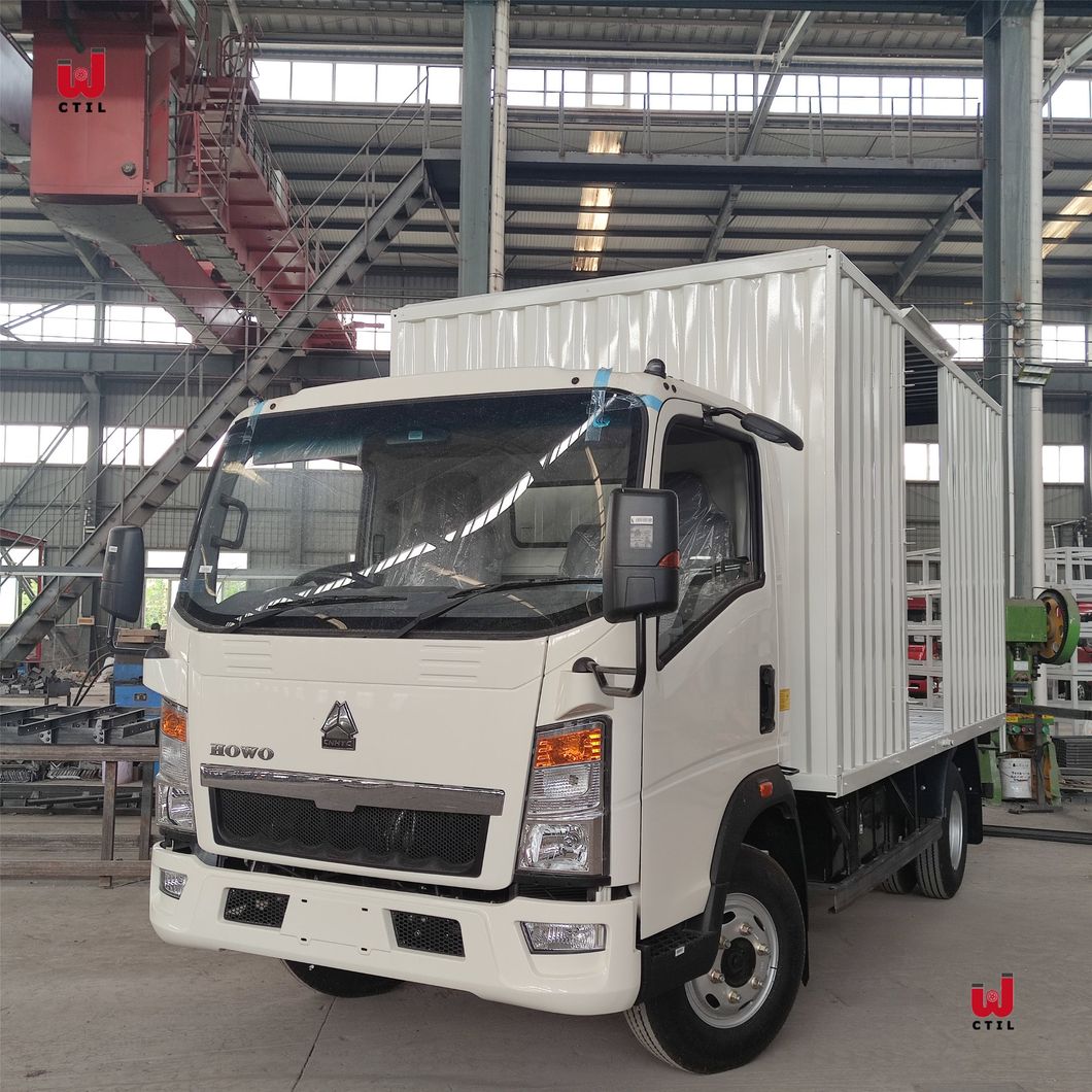 China Sinotruk HOWO 4X2 116HP 5t Van Box Truck for Goods Transportation