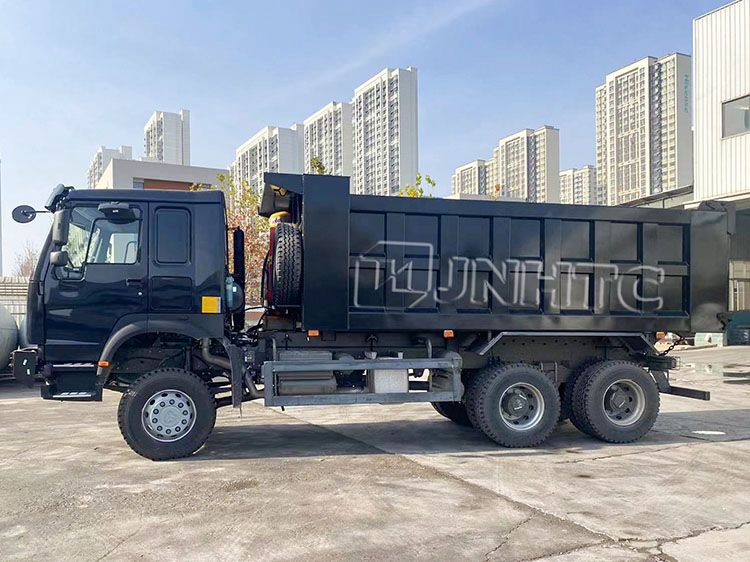 Sinotruk HOWO 6X6 70t Load Dump Tipper Truck Mining Transportation off Road Truck