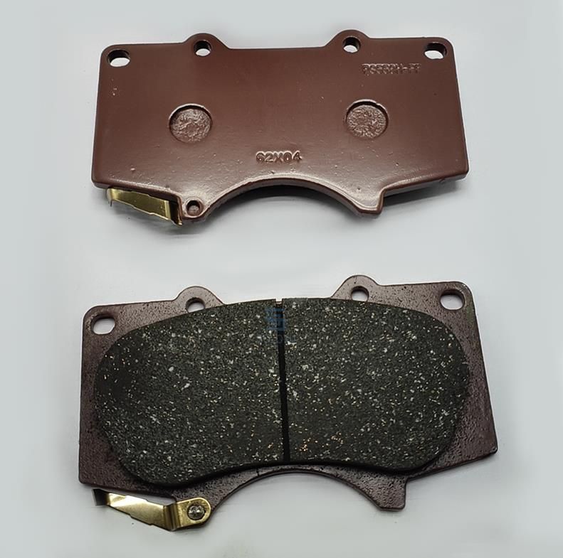 Factory Price Auto Parts Brake Pad for Hilux Vigo Land Cruiser Prado