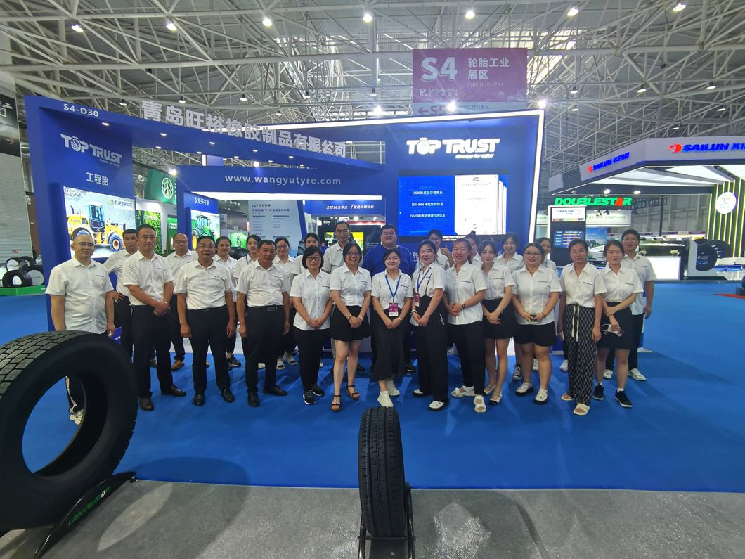 Industrial Tires Pneus R4 12.5/80-18 with Reach Regulation