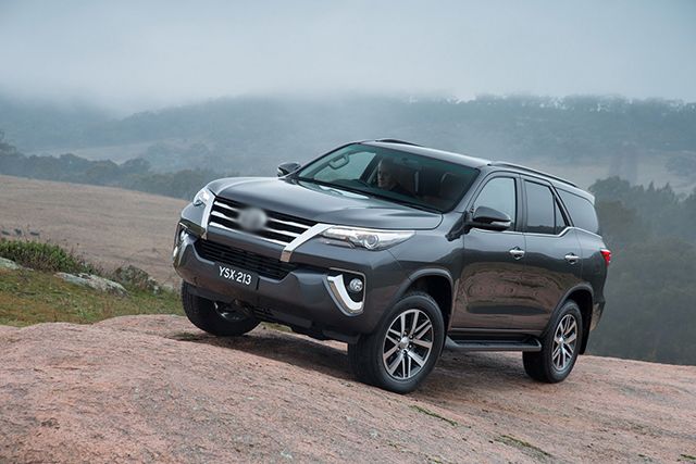 New Arrival Material Injection High Quality PMMA Window Sun Door Visor Rain Guard Wind Deflector for Toyota Fortuner