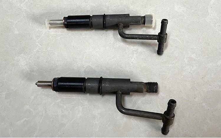 4jb1 1112100te E04933000014 1112100ba Kbal-P001A for Isuzu Nhr54 Engine Fuel Injector Nozzle