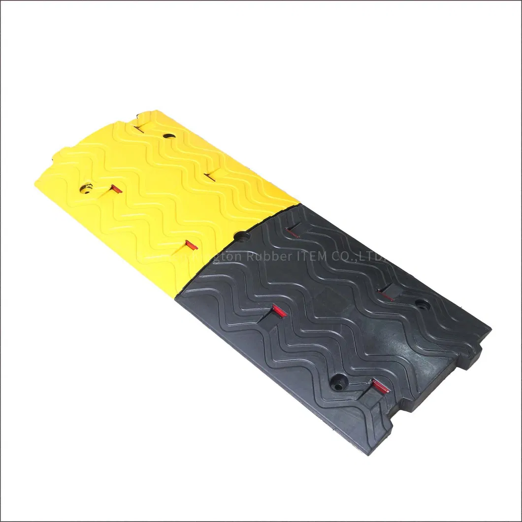 High Quality Traffic Rubber Speed Humps / Driveway Speed Bumps
