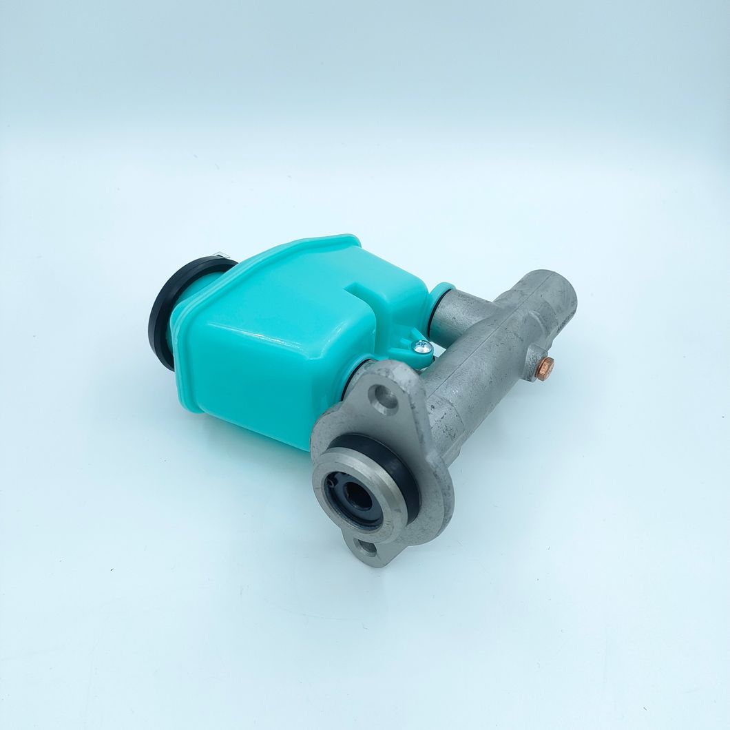 47201-3D350-a for Toyota Land Cruiser Brake Pump Hilux Brake Master Cylinder