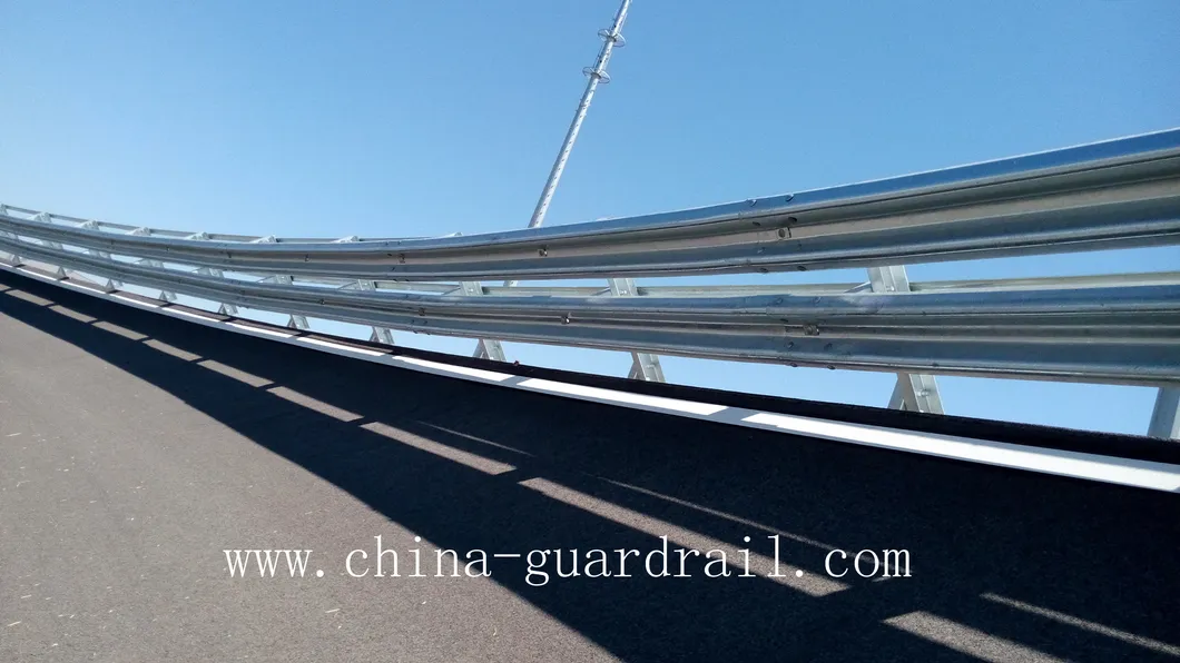 Safety Guardrail Q235 Defensas Viales Hot Dipped Galvanized Road Rails