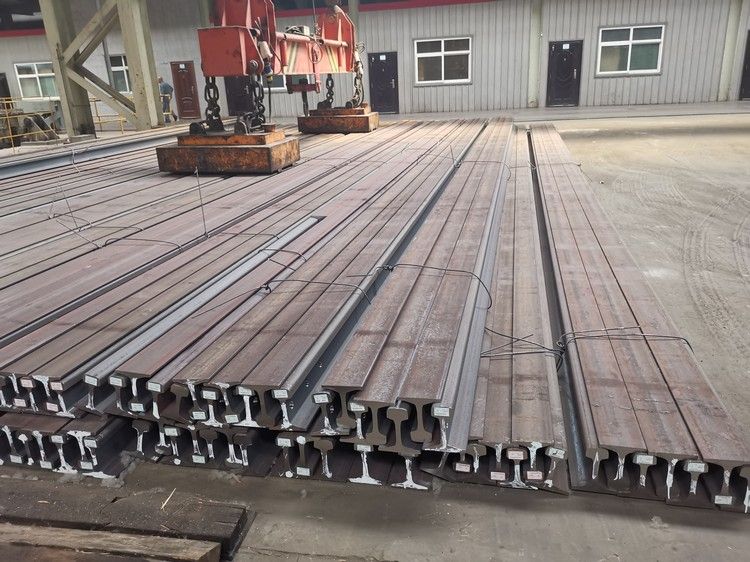 Railway Steel Heavy Rails Heavy Steel Rail Crane Railway Track for Mining