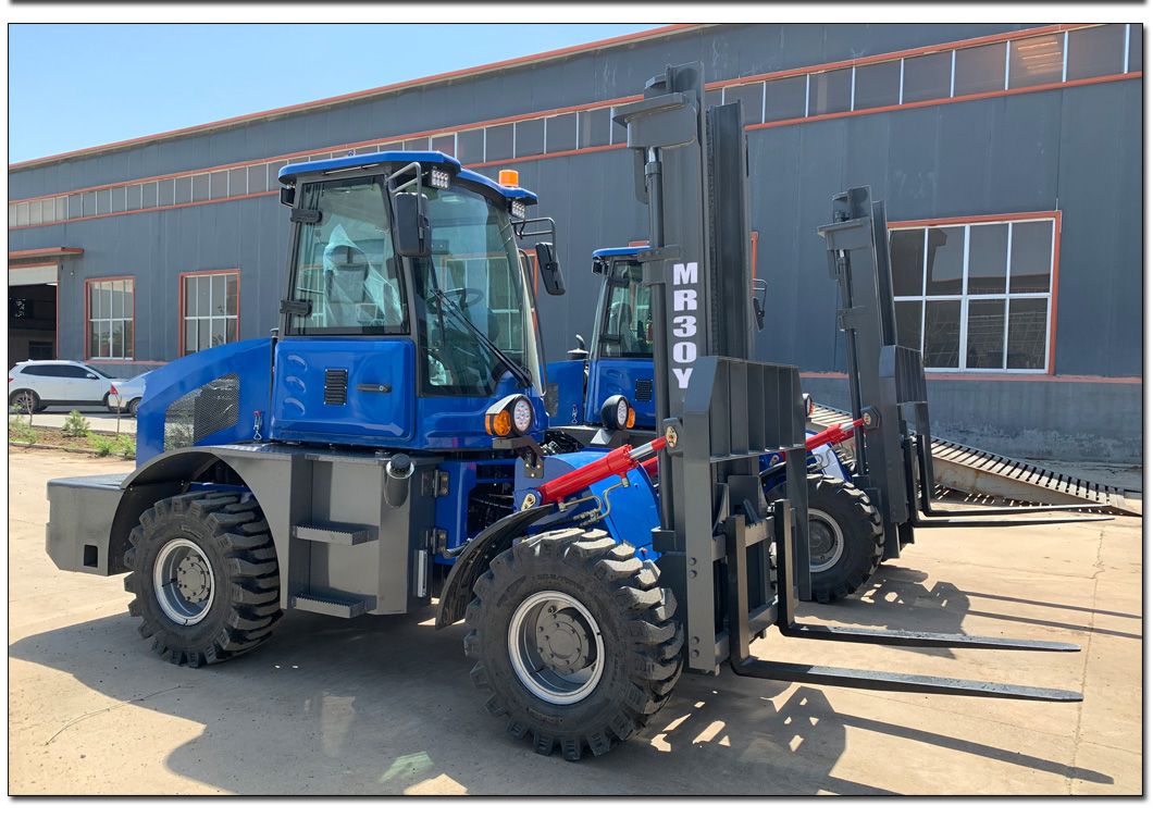 3t 3.5t 4WD Diesel Rough Terrain Forklift with Bucket