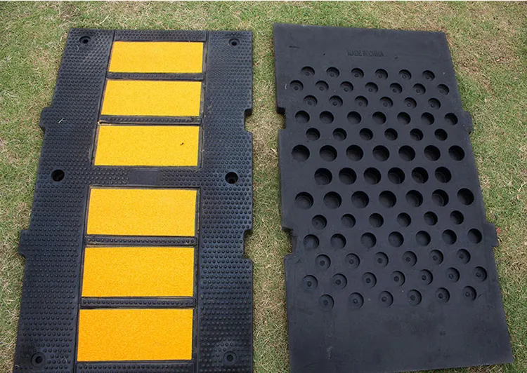 Traffic Safety Products Durable Rubber Speed Bump Rubber Cable Protector Humps