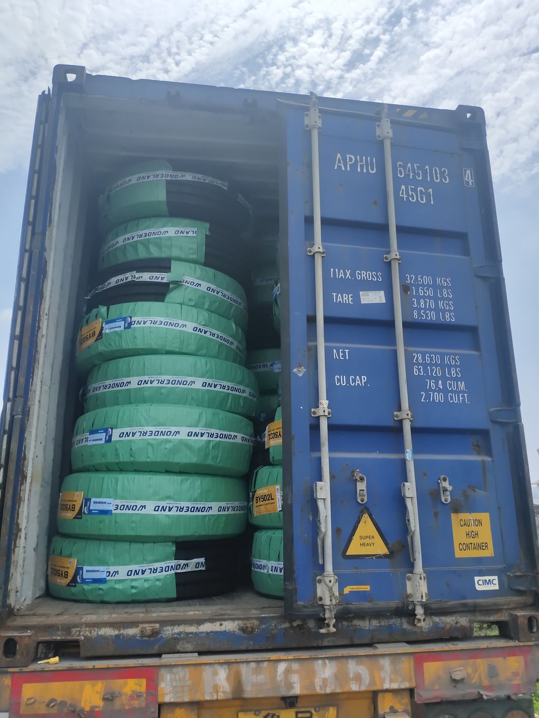 12r22.5al97A Bayi Rubber Ansu Wonderland New Tyre Better Price High-Performance Tyre for Longer Mileage Excellent Control Performance Tyre Heavy Duty Tyre