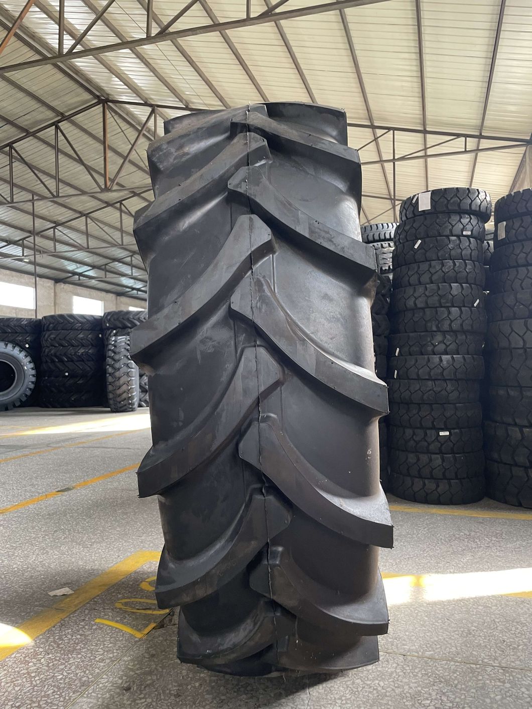OEM Service Agricultural Tire R1 Pattern 20.8 38 with ISO CCC Certificate
