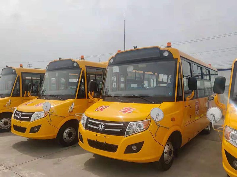 Dongfeng Brand Sells Excellent Performance Young Children and Elementary School Students Yellow School Bus