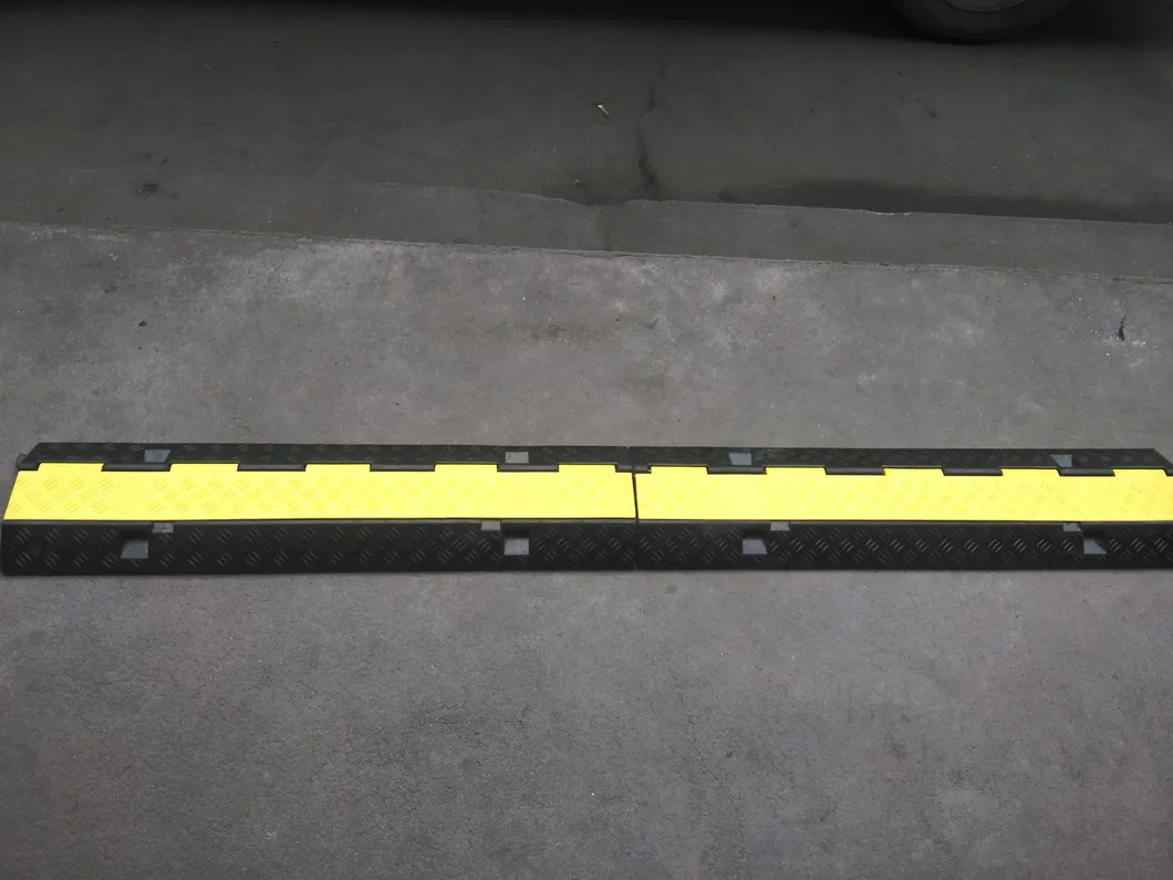 TUV Test Yellow PVC Lid High Quality 2 Channel Stage Use Rubber Cable Ramp Bridge Manufacturer Cable