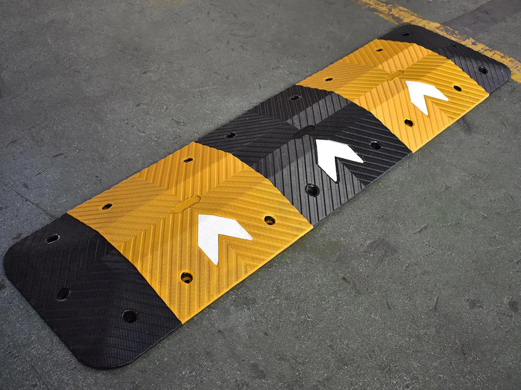 High Quality Rubber Road Buffer Belt Speed Bump Humps