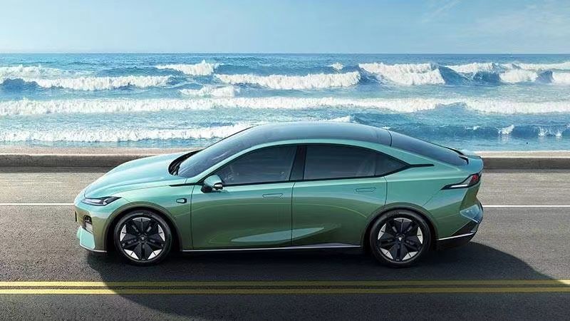 Changan Deepbule SL03 EV Car Electric Vehicle 2023 Made in China Hot Sale Chinese Brand with Long Range Low Price in Stock Family Car