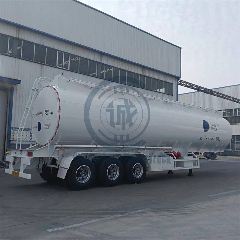 China Made Leading Brand Cost-Effective OEM Service Factory Direct Sale 45cbm 3 Saf/BPW Axles Fuel Tank Semi-Trailer