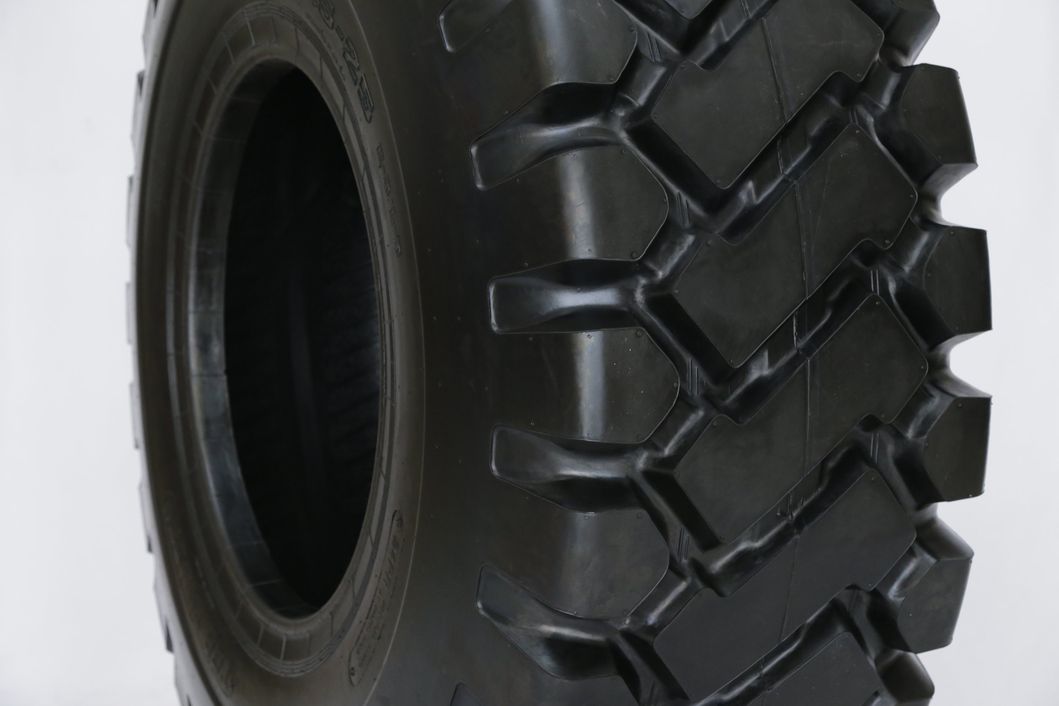 Tyres OTR in South America/OTR Tire/23.5-25 L3 New Pattern