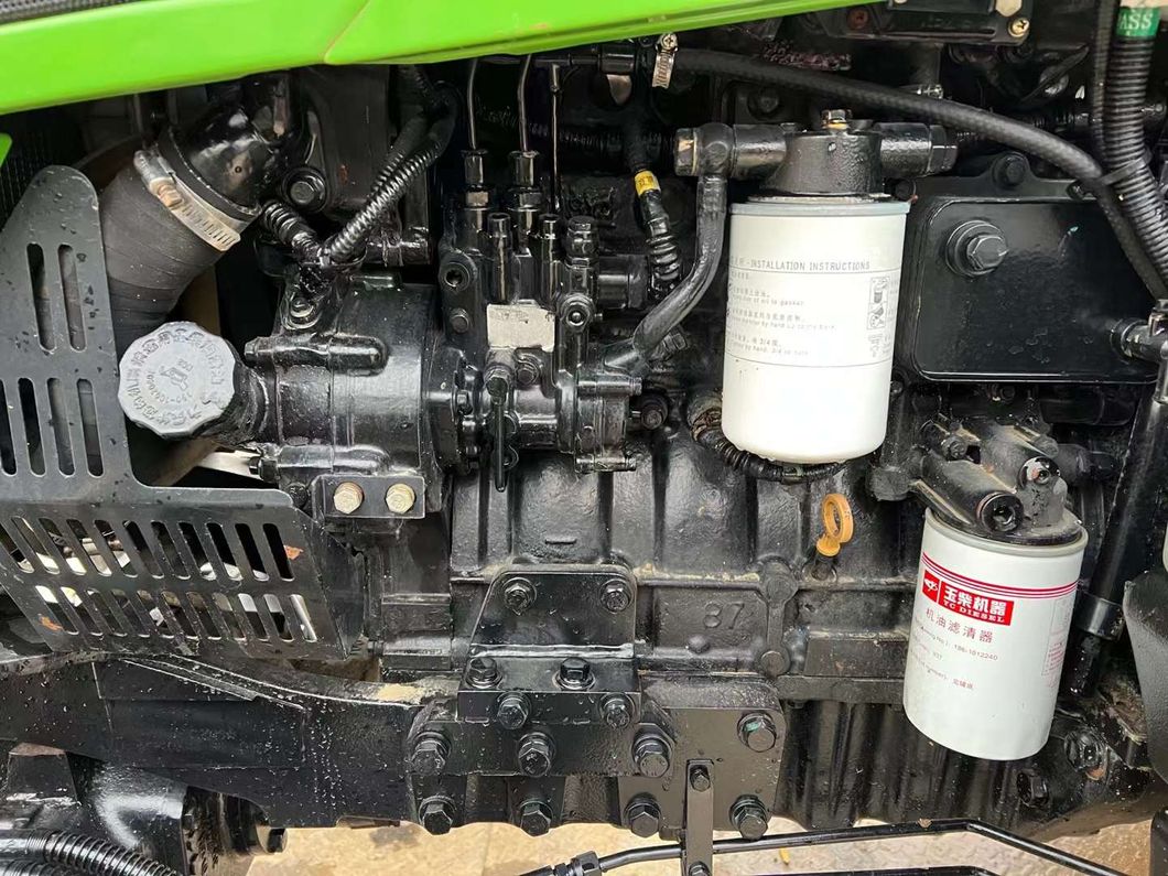 Cheap Price Diesel Engine 4WD Farm Used Tractors with 90HP