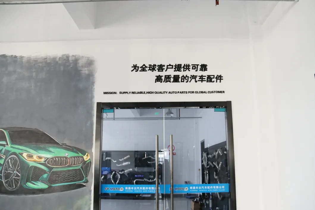 China Factory for Mercedes Benz GLS63 High Quality Stainless Steel Downpipe